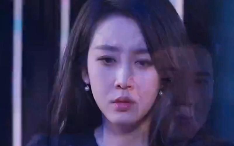 离婚冷她三年后,霍总膝盖跪穿了